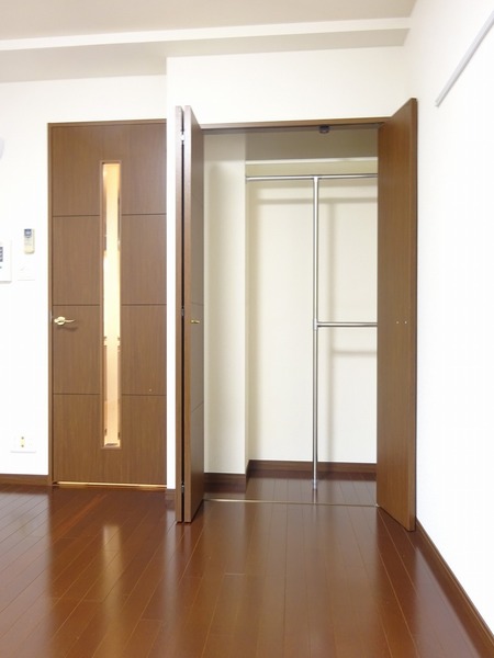 パレステュディオ大森ＷＥＳＴ204号室 収納