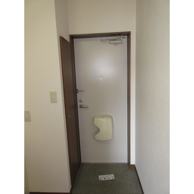 プレジール 花島公園Ⅲ 玄関