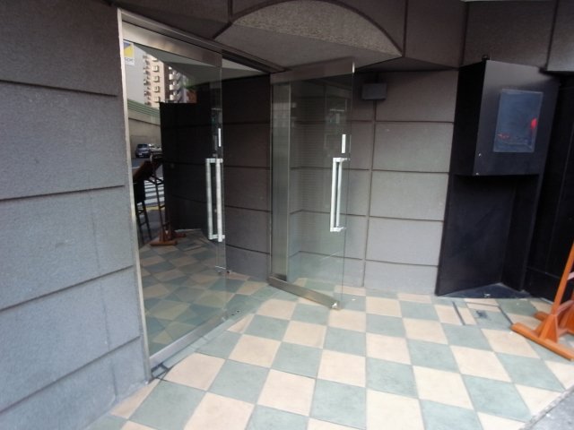 ジェイパーク青葉台弐番館7階 エントランス