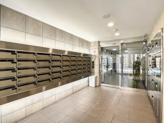 ルーブル都立大学 エントランス