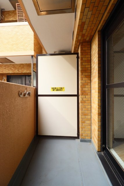 ライオンズマンション三鷹さくら通り6階 バルコニー