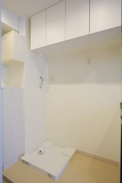 マーベラス鶯谷 室内洗濯機置場