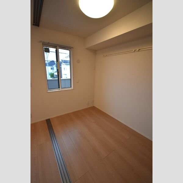 ピアチェーレ202号室 洋室3帖