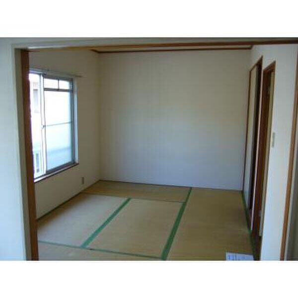 エステートピア八幡I リビング