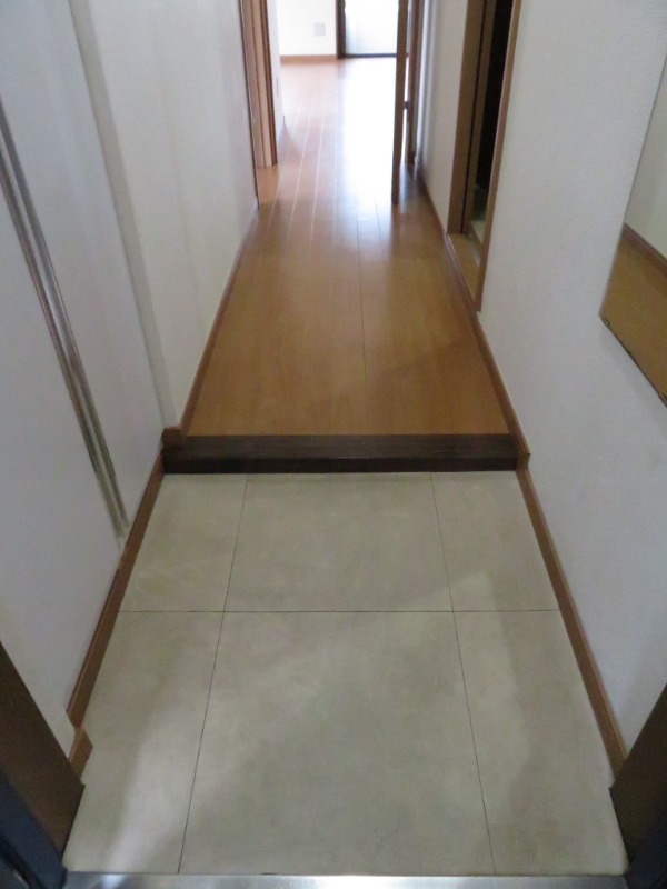 Star ・Ring江戸川1階 玄関