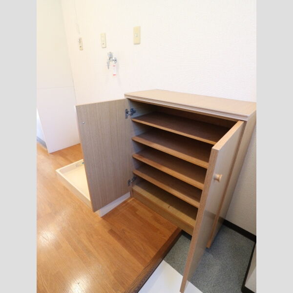 メールオフィスSKビル303号室 シューズボックス