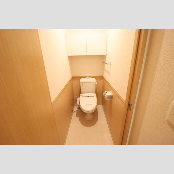 ロイヤルコートC203号室 温水洗浄便座