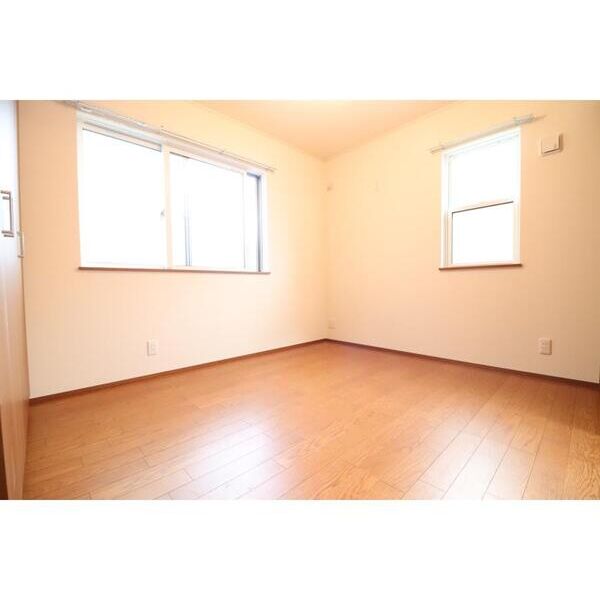 西新井栄町2丁目戸建1号室 リビング