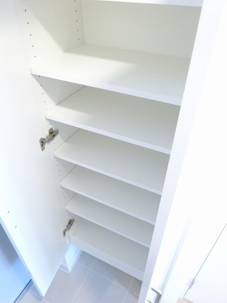 リヴシティ横濱関内弐番館 玄関