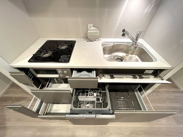 ピアース銀座レジデンス4階 システムキッチン（2口ガスコンロ・グリル付）