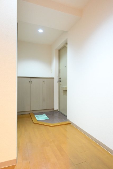 東建シティハイツ上野 玄関