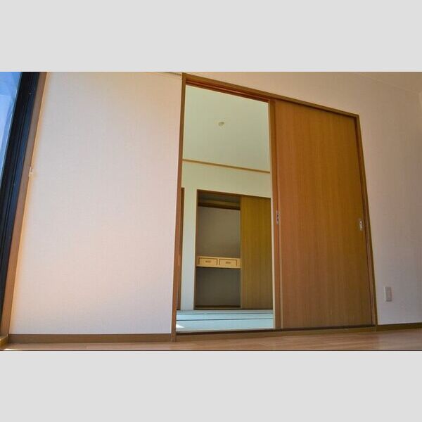 エクレール五井西　ABB101号室 洋室①(別角度)