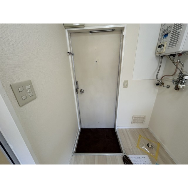 キャピタル八柱207号室 玄関