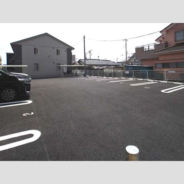 スカイヒル 駐車場