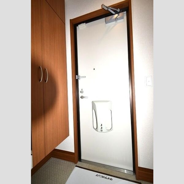 フォンティーヌ　Ⅱ棟 玄関