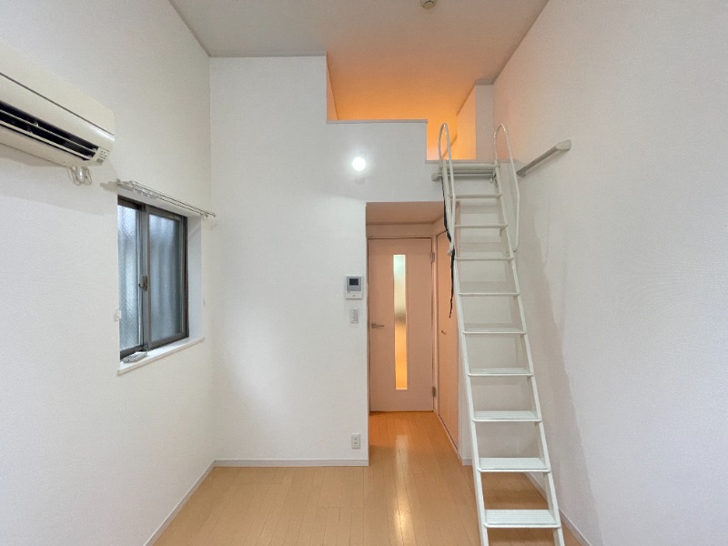 シャイニーソフト新宿御苑1階 部屋その他