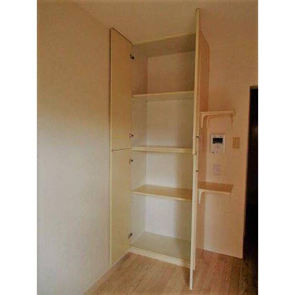 メゾン・ド・セヴェールNO.3 収納