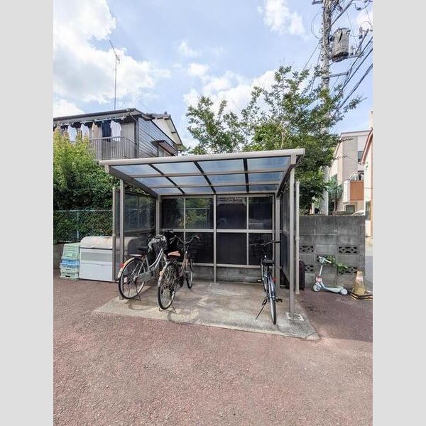 セジュールQ 駐輪場