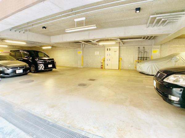 中落合ハウス 駐車場