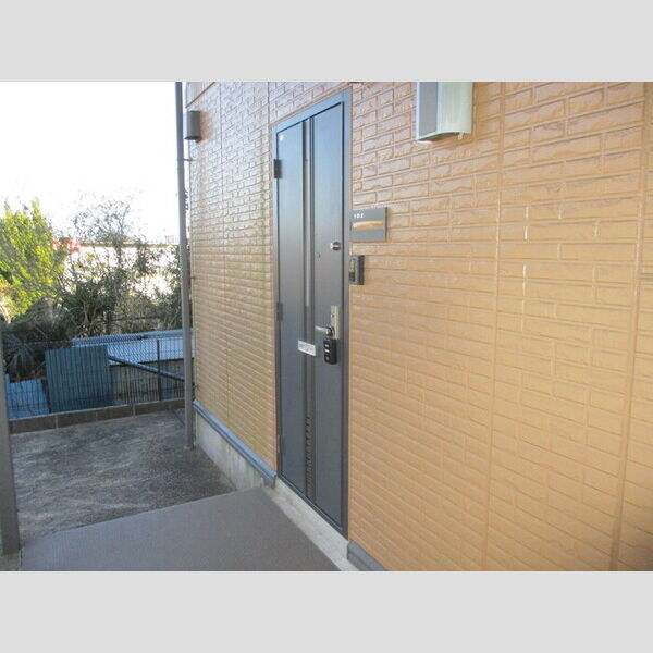 サフィール　A・BB102号室 玄関