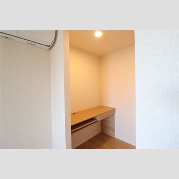 Ferro Risaia202号室 ワークスペース