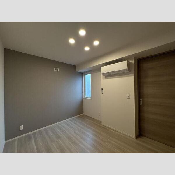 セレスティア扇Ⅲ302号室 洋室