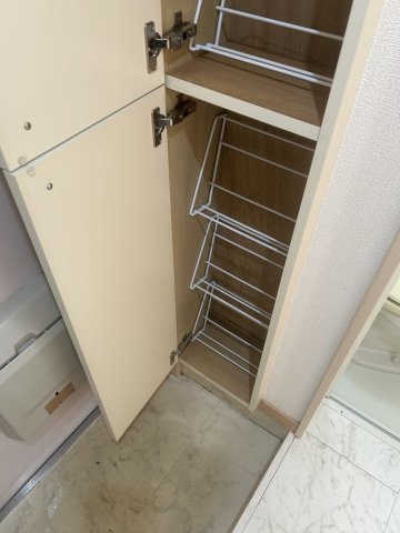 ジェンマーノ生麦101号室 収納