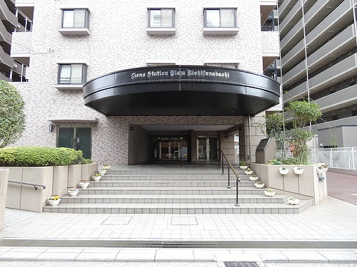 ライオンズステーションプラザ西船橋 エントランス外観　※2025年10月撮影