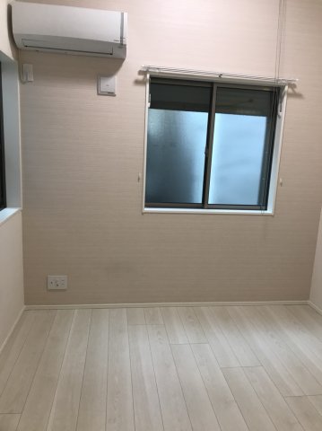 102号室