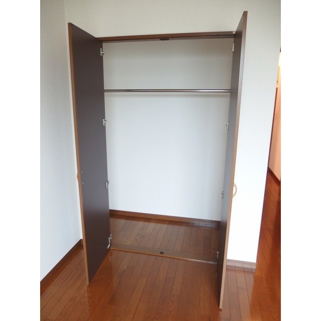 プレジール R202号室 内観