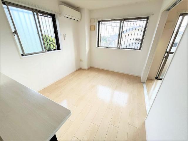 プレカーレ　ミキ リビング