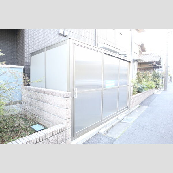 サニーハイム105号室 ゴミ置き場
