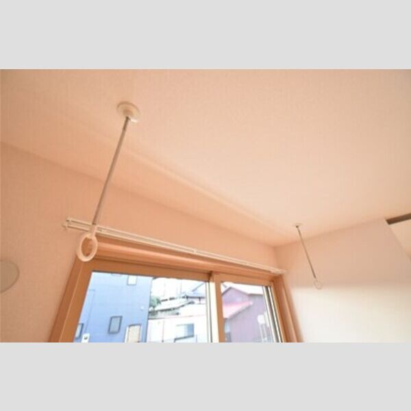 GEMINI　ONNA101号室 室内物干し