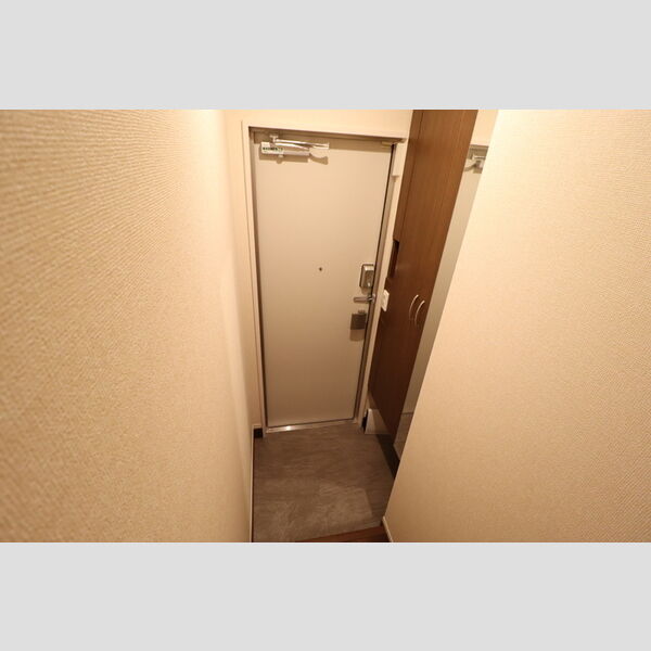 NKガーデン203号室 玄関