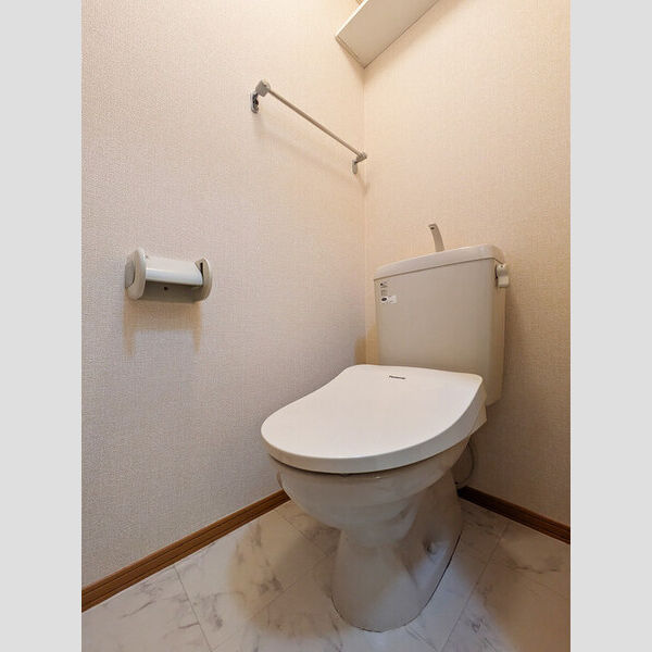 パークヒルズ白糸台102号室 トイレ