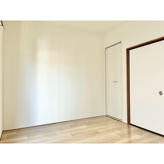 ハッピーハイツ 洋室