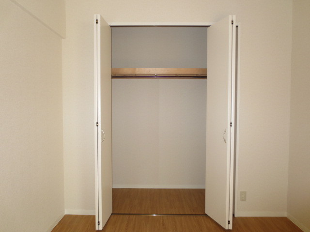 メゾン朝比奈0502号室 収納