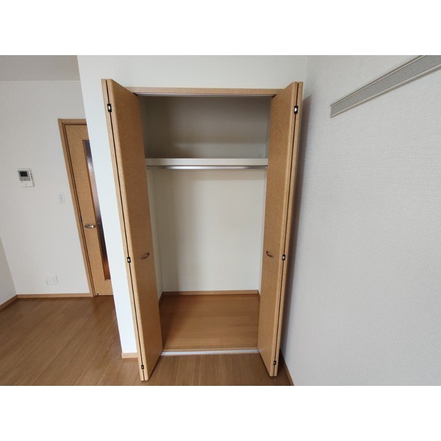 オリーブ上砂町102号室 内観