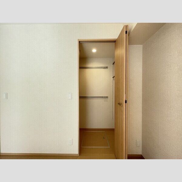 ロイヤルクレスト103号室 ワンステップクローゼット