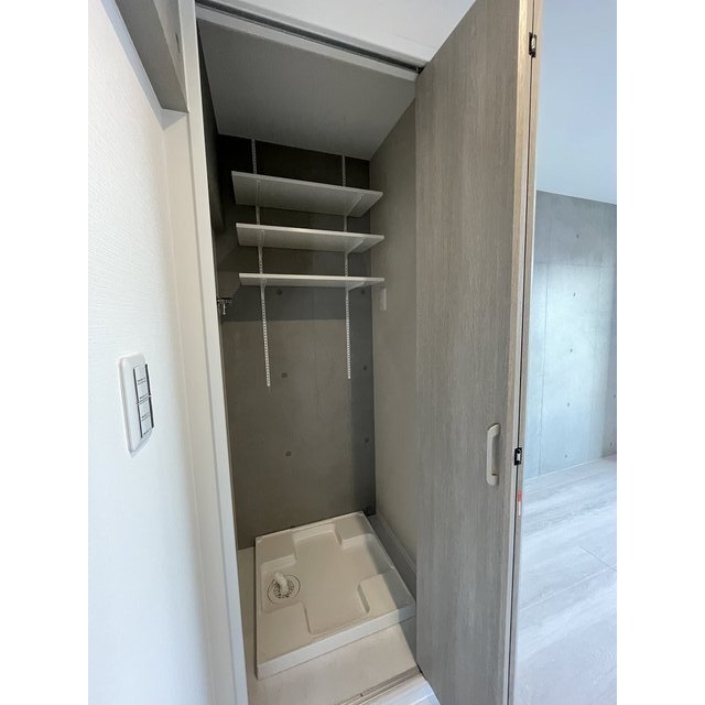 ソルフィー金町202号室 3階の洗濯機置場です