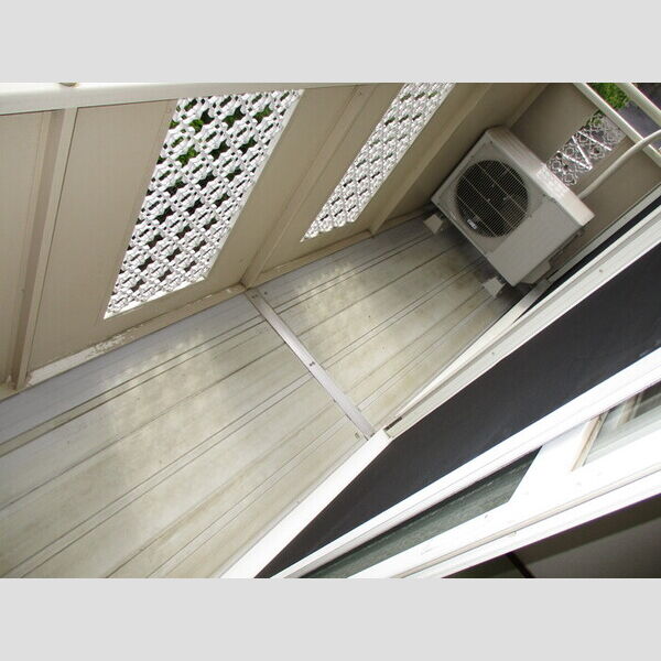 メゾンサンク205号室 バルコニー