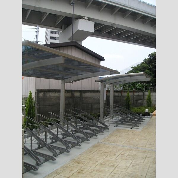 リビエラ102号室 屋根付きの駐車場♪