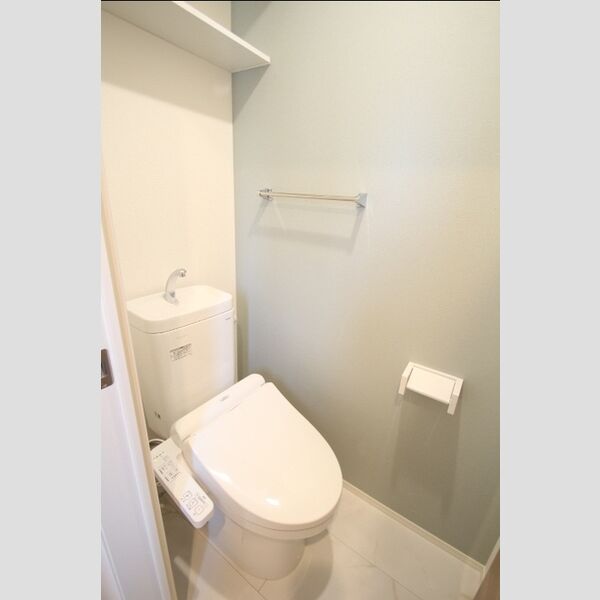 ノーバヤ　カナヤ 温水洗浄暖房便座