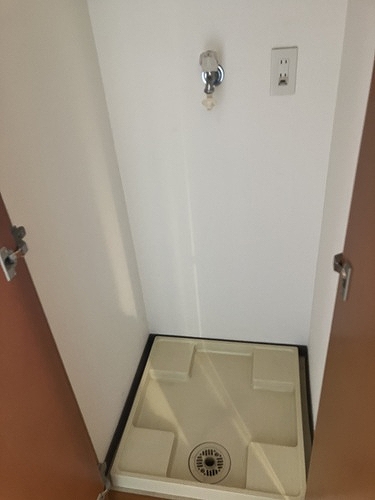 グローリオ十条 室内洗濯機置場　※内装前（2026年3月撮影）