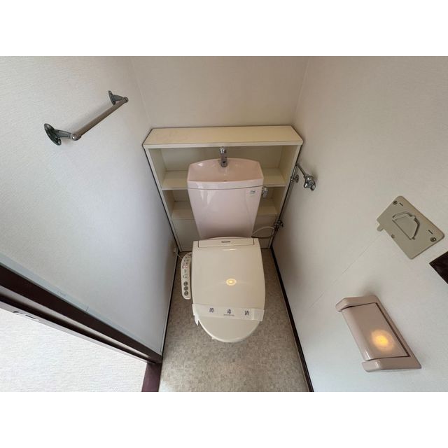 石神井町4丁目戸建 トイレ各階