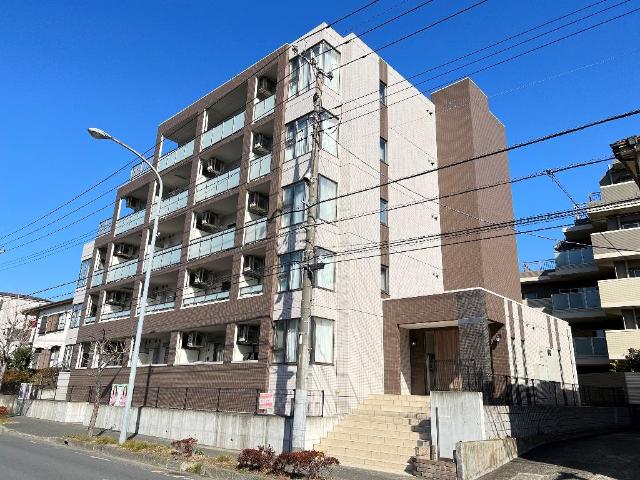 ヴィラ　グローリア 外観写真（昼）