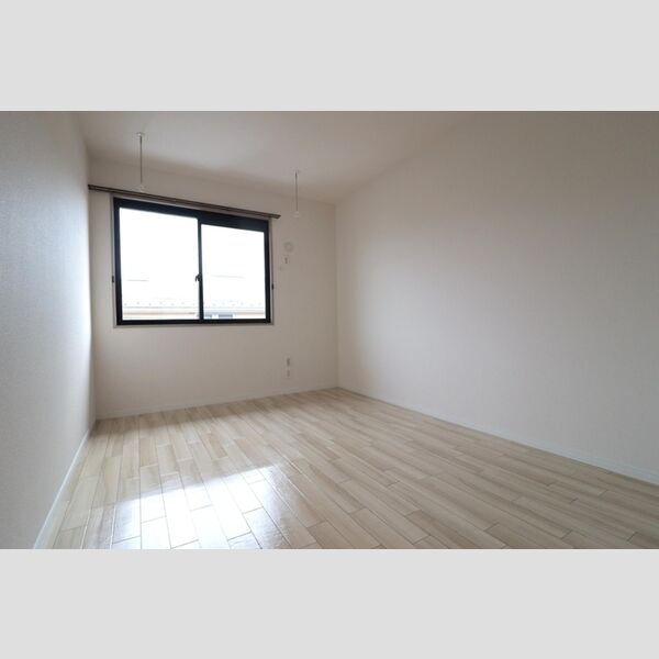 オークヒルズ203号室 洋室