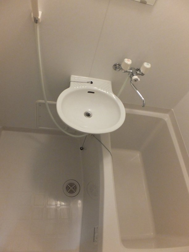 レオパレスアウトゥーノ304号室 浴室換気乾燥機で洗濯物も乾かせます