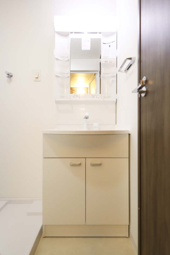 ラフィスタ横浜黄金町404号室 同建物別部屋の参考画像