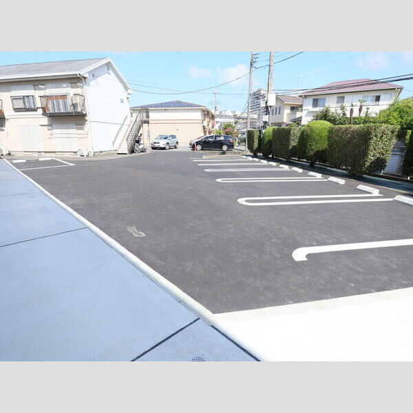 ルミエール205号室 駐車場